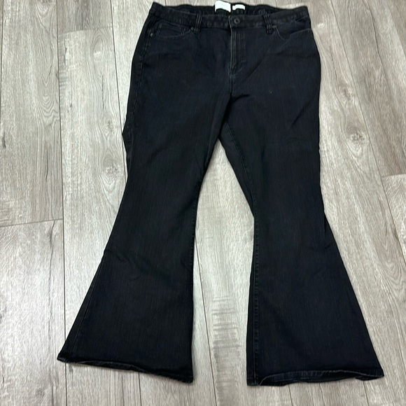 RE generation jeans for women by Celebrity Pink flower style size 20 plus size - Picture 1 of 4